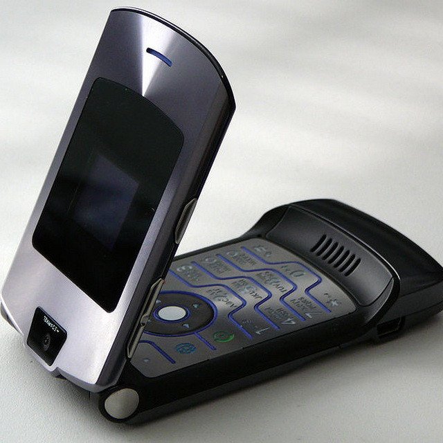 Low Prices GSM Original Very Cheap Classic Flip Cell Phone Unlocked Simple Mobile Phone V3i